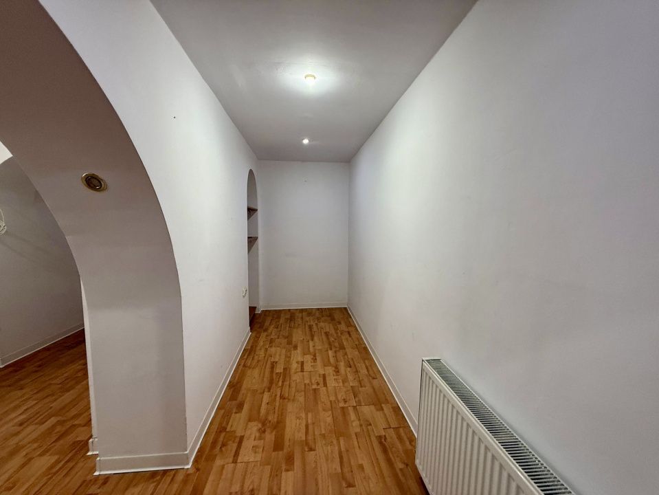 Apartament 3 camere, decomandat, 115.54 mp, Garii – fotografia 3 din 6