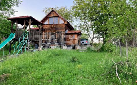 Casa de vacanta cu vedere spre munti curte de 640 mp in Tropinii Noi
