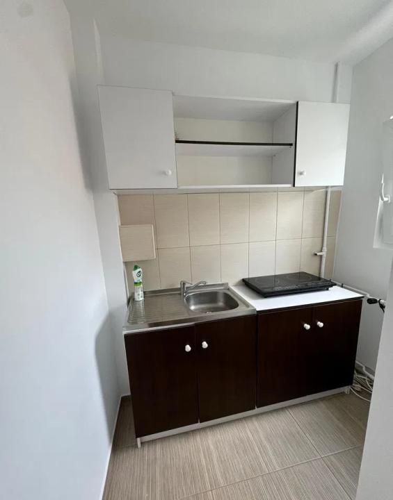 De vânzare – Garsonieră , UMF- Str. Louis Pasteur, Ideală pentru investiți – fotografia 4 din 7