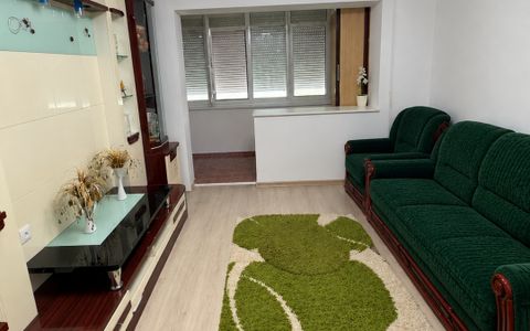 Apartament 2 camere de vânzare în zona CET – etaj intermediar