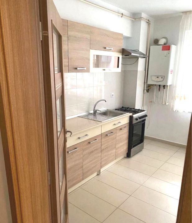 Garsoniera 36 mp CETATE Kaufland Bloc NOU Bucatarie Mare Finisata Utilata Parcar – fotografia 4 din 8