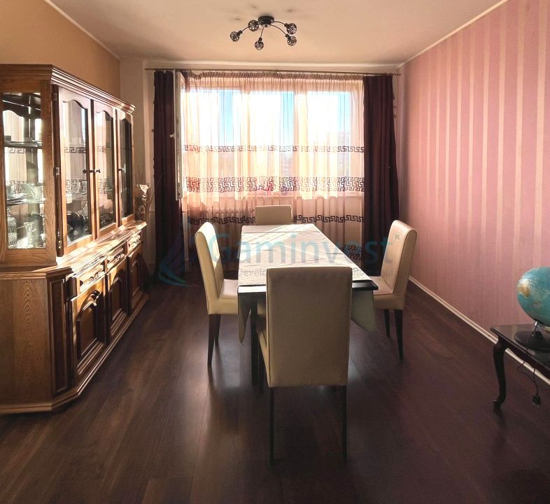Apartament de vanzare in Oradea cu 4 camere, Splaiul Crișanei – fotografia 1 din 13