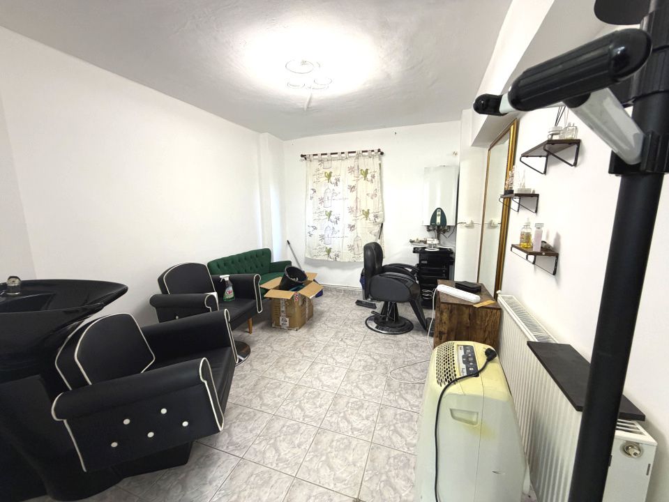 INCHIRIERE Spatiu Comercial CETATE Bulevard 34 mp. Centrala Termopane Contoare – fotografia 8 din 25