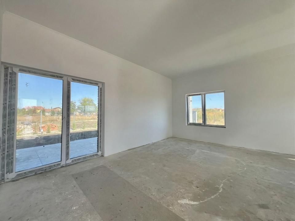Triplex modern, 4 camere, 103 mp utili, 316 mp teren - Zona Sacalaz – fotografia 2 din 12