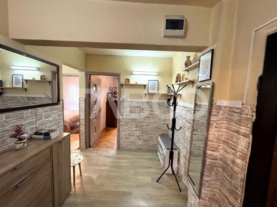 Apartament decomandat 3 camere de vanzare etaj 2   Valea Aurie – fotografia 3 din 14