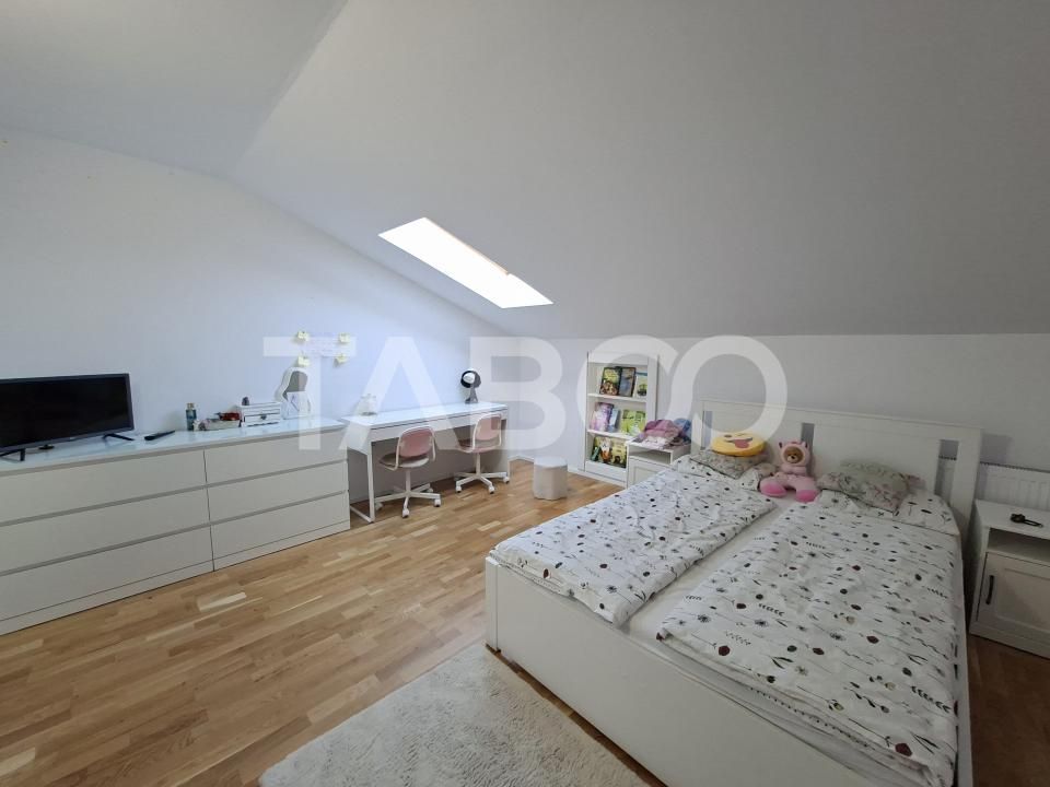 Casa de locuit + spatiu comercial de vanzare in Cisnadie – fotografia 9 din 23