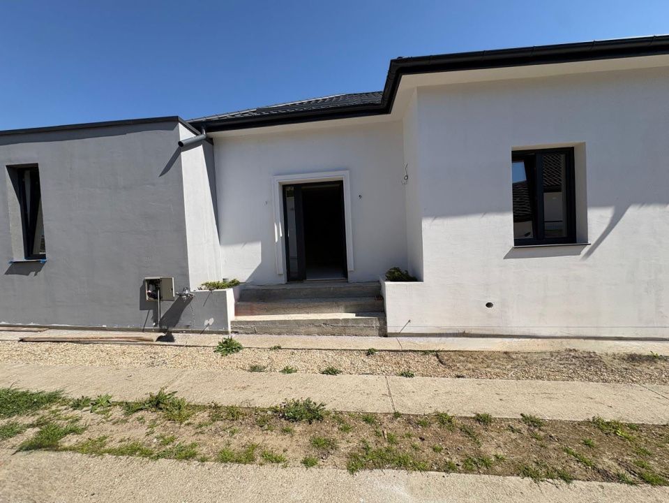 Casa 4 camere, teren 350 mp, localitatea Podari, zona Profi Loco – fotografia 2 din 20