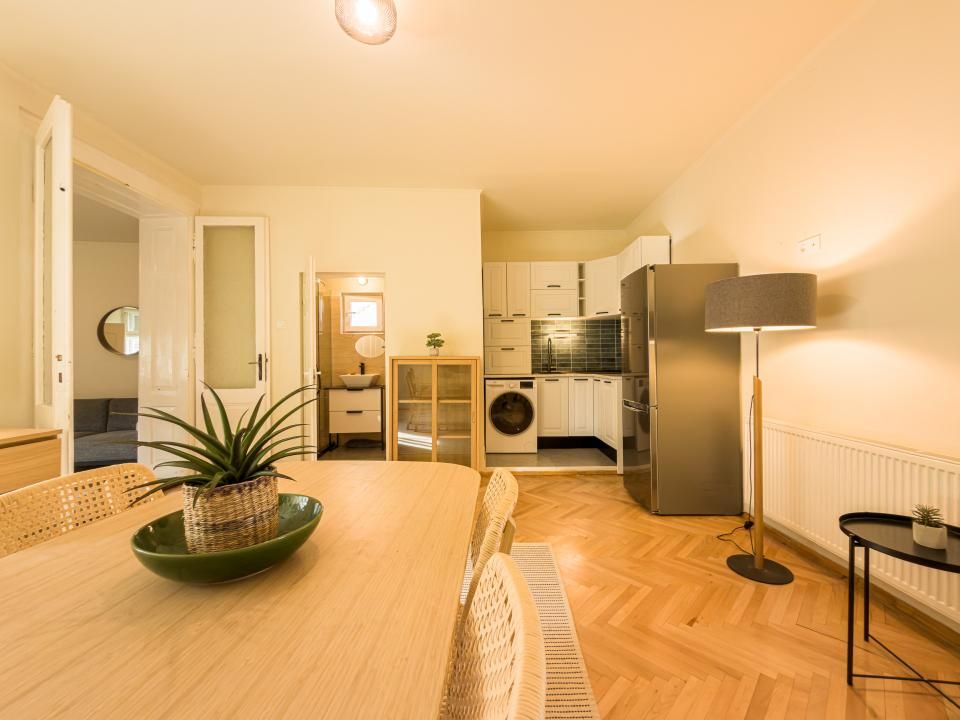 Apartament | 52 MpU | Ultracentral | 3 camere | Ocnei | Etaj 1 – fotografia 2 din 18