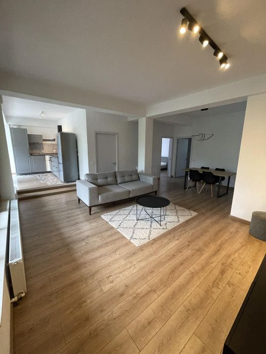 Ap 3 camere si Ap 2 camere de vanzare în același imobil  125 mp total – fotografia 2 din 19