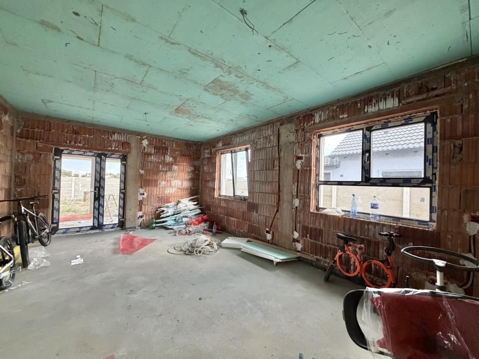 Casa individuala, 4 camere, 100mp utili, 533mp teren in Sanmihaiul Roman – fotografia 4 din 19