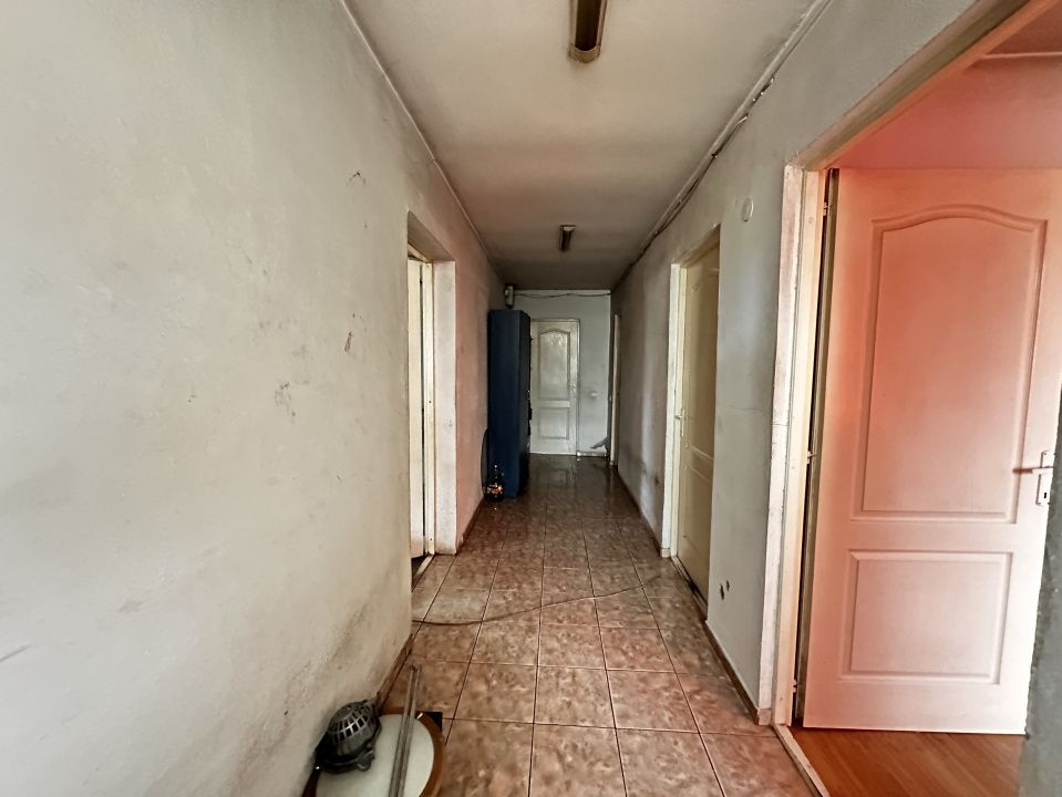 Hala de vanzare 259 mp cu teren 750 mp utilitati – fotografia 12 din 18