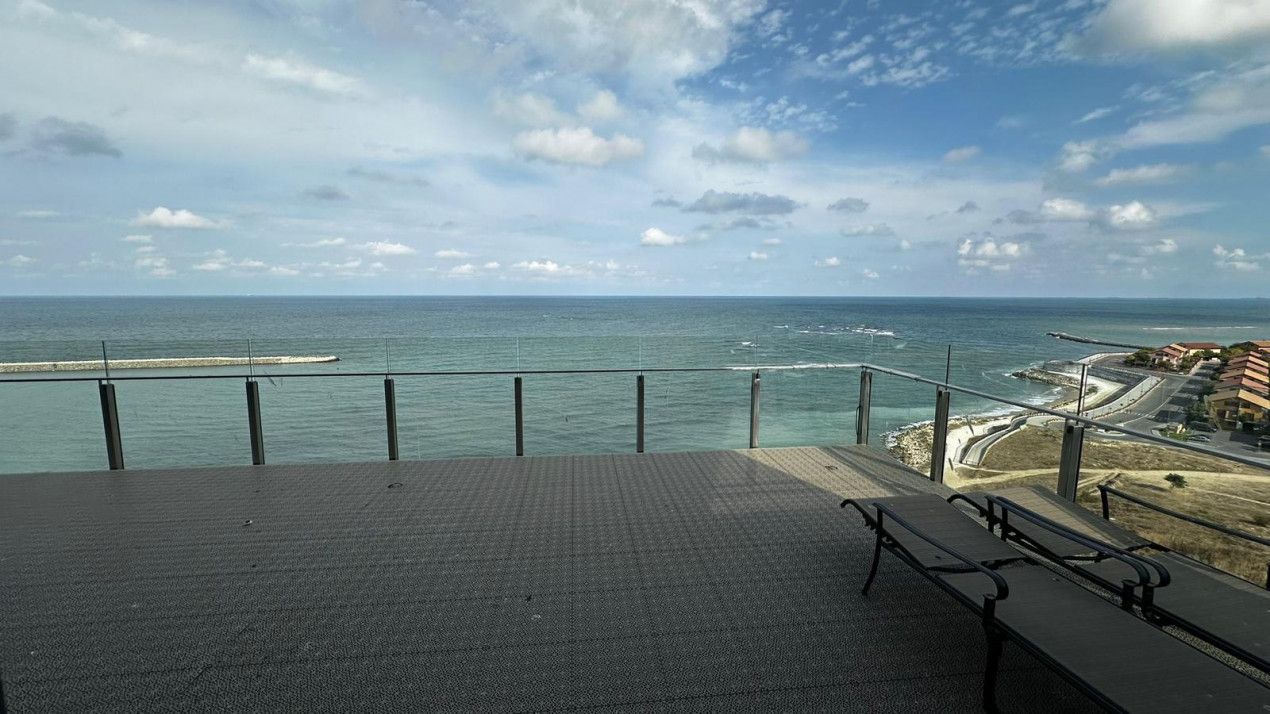 Apartament de vanzare Constanta zona Faleza Nord vedere frontala la Marea Neagra – fotografia 22 din 23