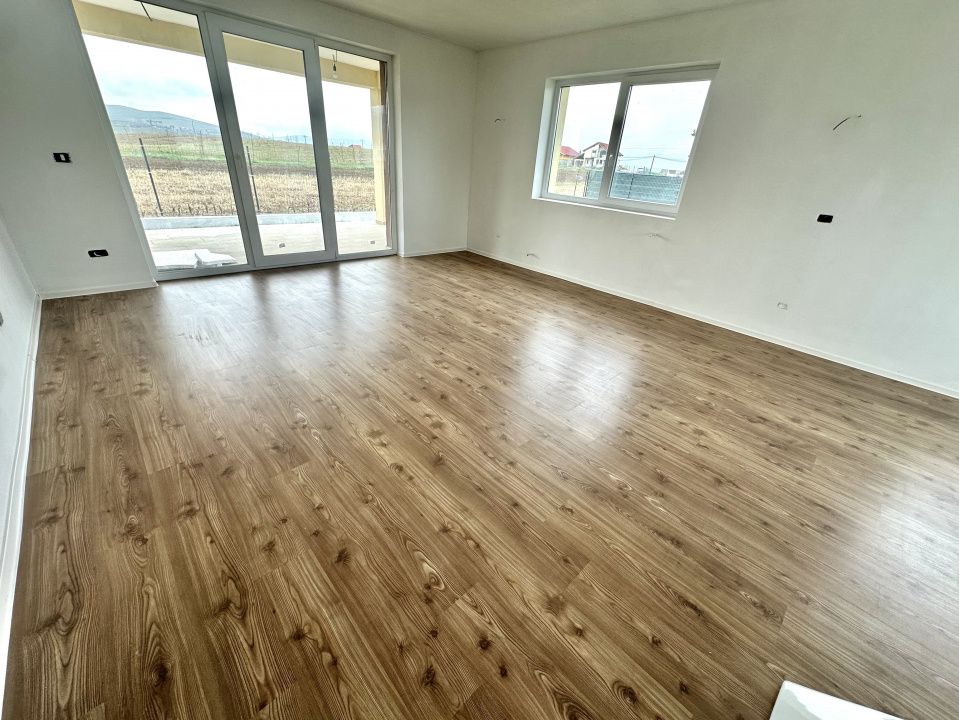 Casa NOUA 3 Camere 2 Bai Terasa 20 mp Teren 500 mp FInisata Cheie – fotografia 19 din 24