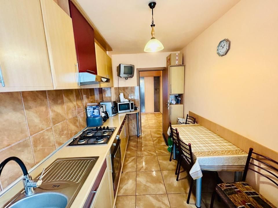 Chirie - Apartament 3 camere, etaj 2, zona Mihai Viteazu. – fotografia 7 din 11