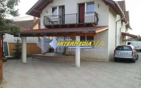 Casa de vanzare I in Alba Iulia I 7 camere I cu 1500 mp teren I 3 Garaje I