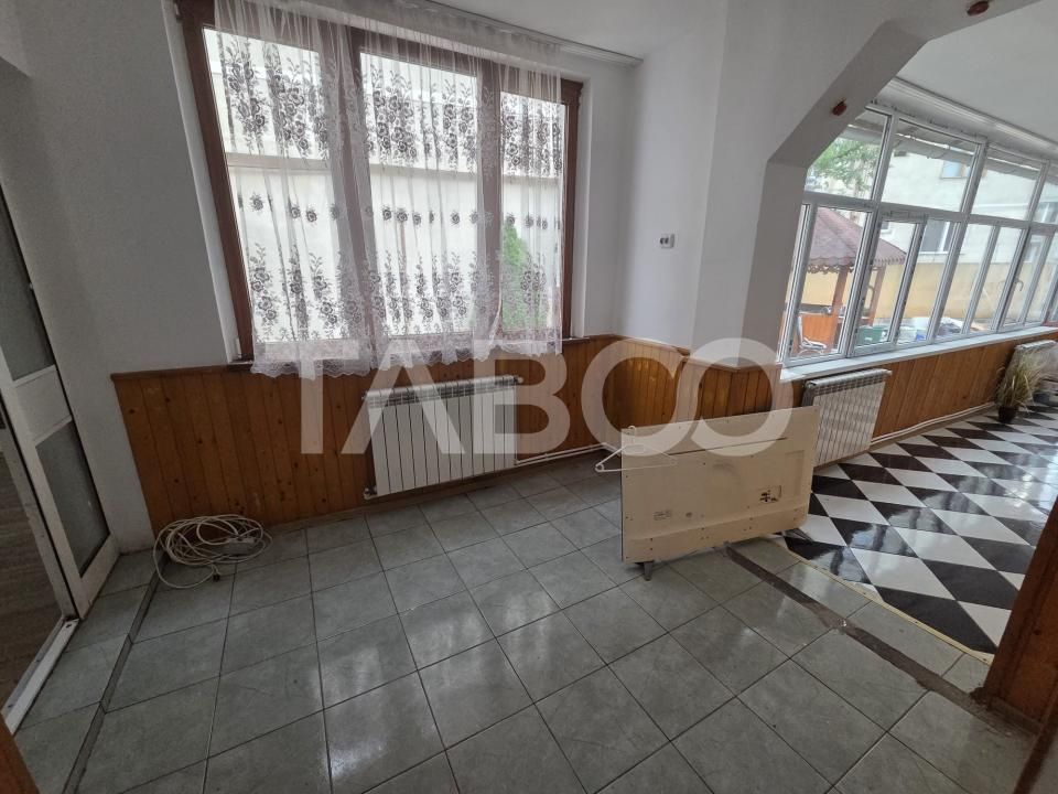 Casa 4 camere de vanzare zona Negoiu singur in curte – fotografia 9 din 12