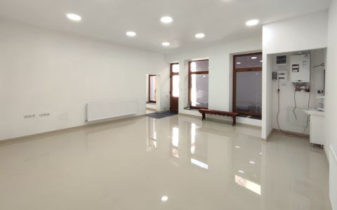 Spatiu servicii, Ultracentral, Str. Eroilor