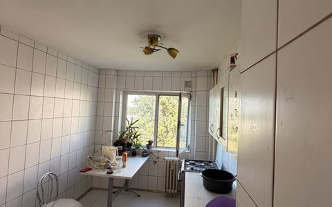 Oportunitate - Apartament 3 camere de renovat - zona Frigocom