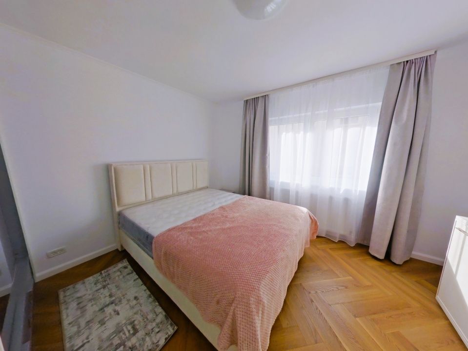Apartament 3 camere decomandat, renovat integral, suprafata generoasa – fotografia 5 din 11