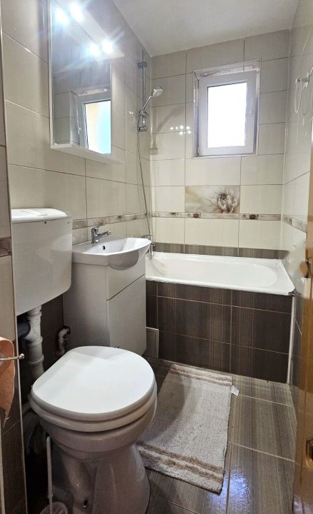 Apartament cu 2 camere si parcare pe strada Alverna – fotografia 8 din 9