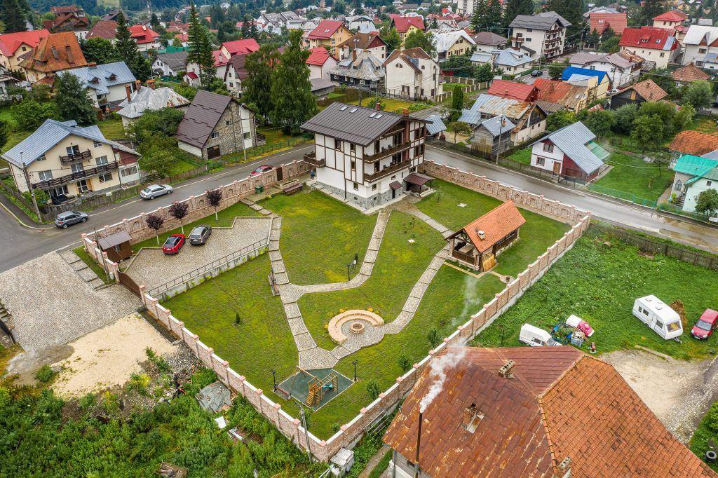 🏡 Vilă turistică de vanzare în Bușteni cu panorama superba catre ⛰️ Caraiman – fotografia 8 din 40
