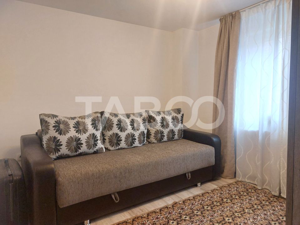 Apartament la casa 119 mpu 5 camere 2 bucatarii 3 bai gradina Cisnadie – fotografia 3 din 19