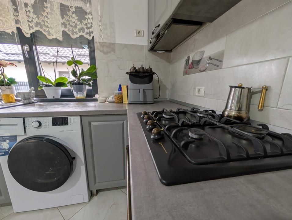 Casa Lilieci amenajata modern, mobilată - utilata – fotografia 8 din 13