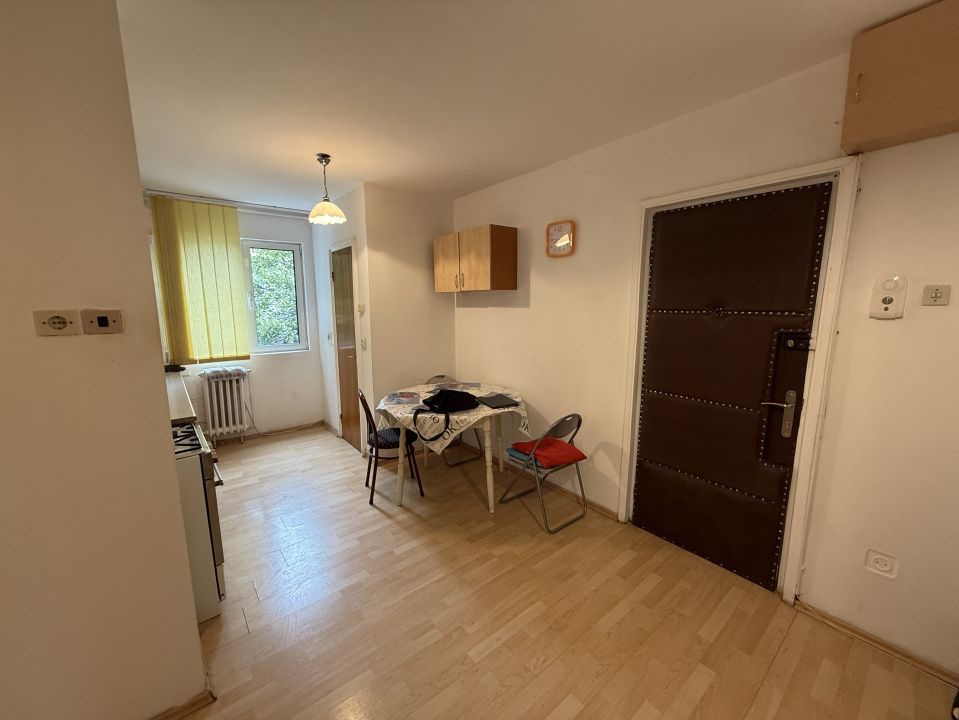 3 camere decomandat, Manastur, etaj 3 – fotografia 1 din 9