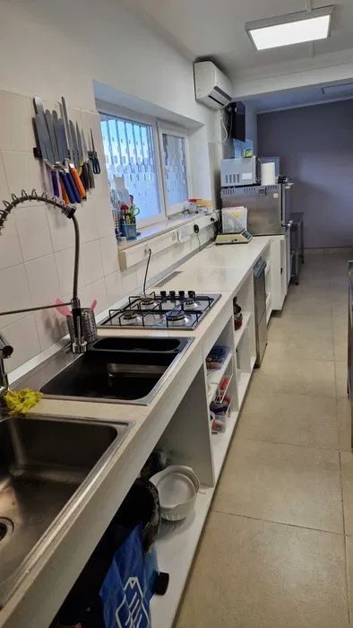 LABORATOR DE COFETĂRIE COMPLET ECHIPAT – 40 MP – ZONA VIVO – fotografia 1 din 6