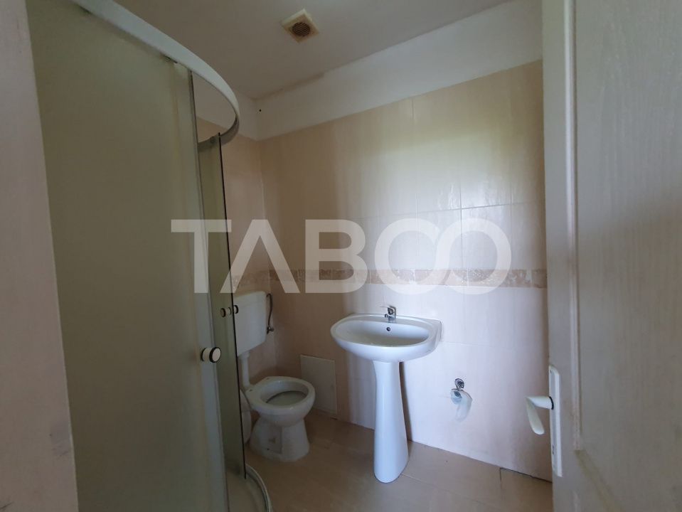Apartament 3 camere decomandat 80 mp +  balcon cu scara interioara – fotografia 7 din 8