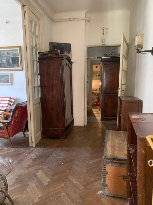 De vanzare 2 camere in vila interbelica, curte comuna zona Armeneasca – fotografia 10 din 16