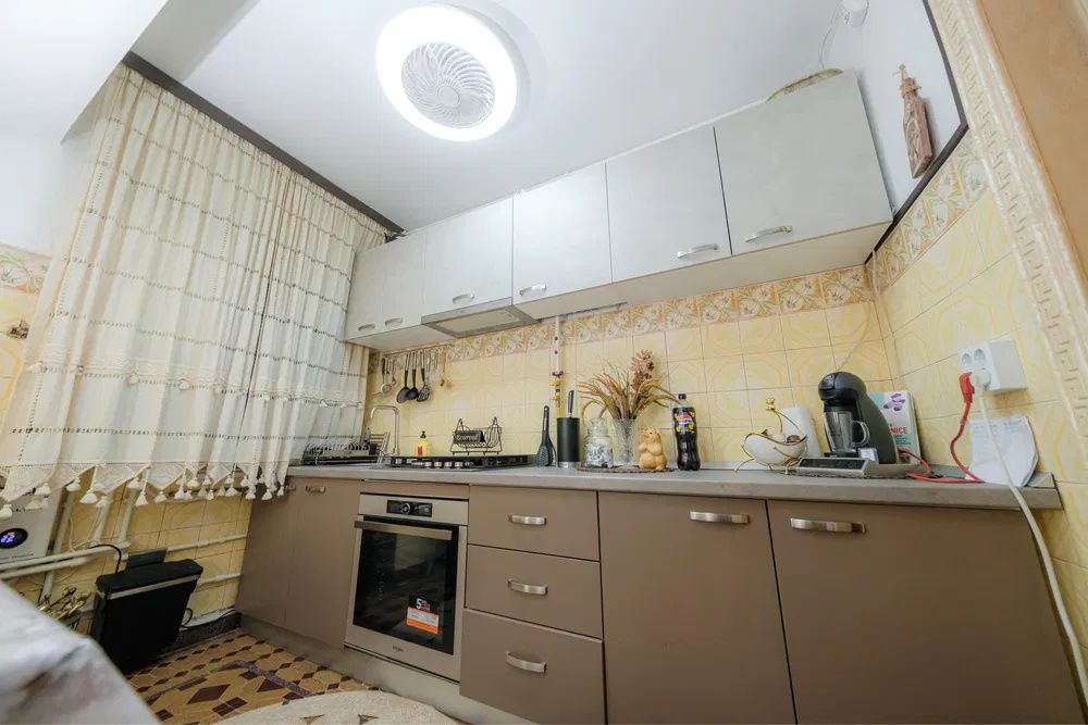 Apartament 3 camere Km 4-5 – fotografia 8 din 9