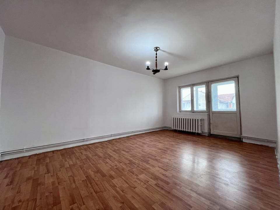 Apartament spatios, 3 camere, decomandat, 65 mp utili - Modern – fotografia 2 din 11