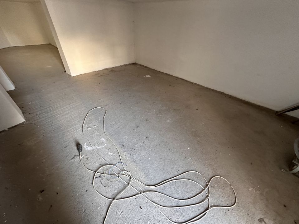CASA DE VANZARE I 246 MP UTILI I TEREN 446 MP I COMPARTIMENTATA IN 5 APARTAMENTE – fotografia 27 din 28