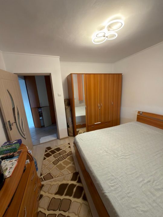 Apartament 2 camere de vânzare în zona CET – etaj intermediar – fotografia 3 din 9
