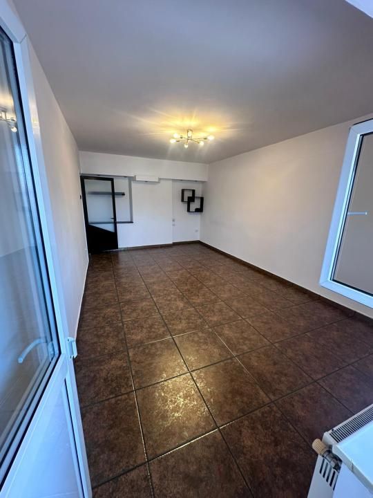 Apartament de inchiriat 3 camere zona Ultracentrala – fotografia 1 din 8