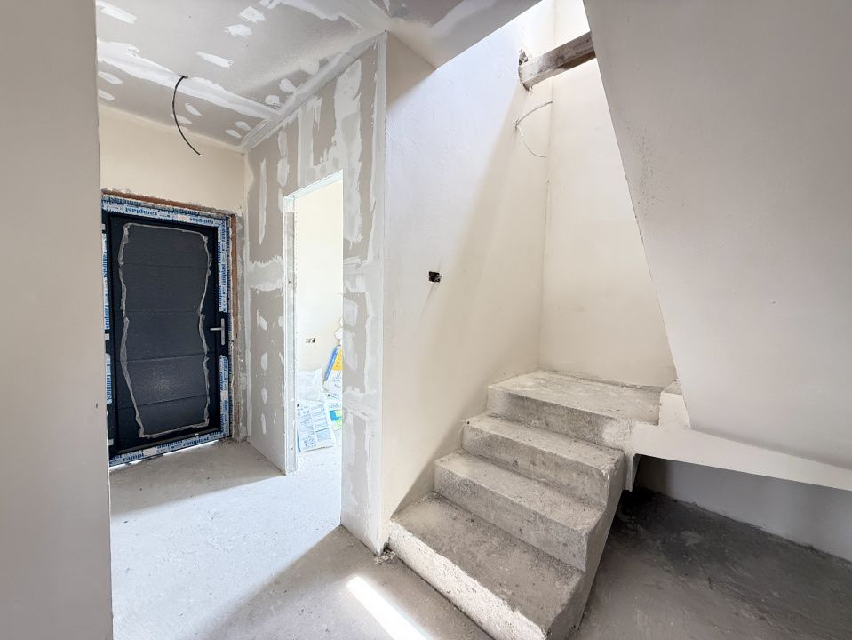 Duplex cu 3 camere si teren de 247 mp de vanzare in localitatea Sacalaz – fotografia 8 din 24