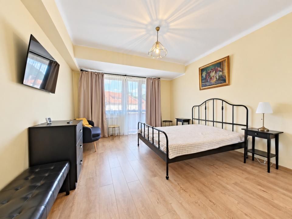 Închiriere apartament cu 3 camere, mobilat și utilat, Central Brasov - studenti – fotografia 7 din 14