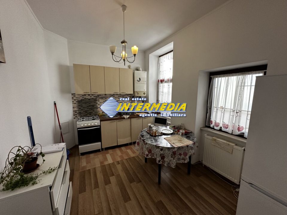Spatiu 90 mp de inchiriat in Centru Alba Iulia zona Finante – fotografia 12 din 13