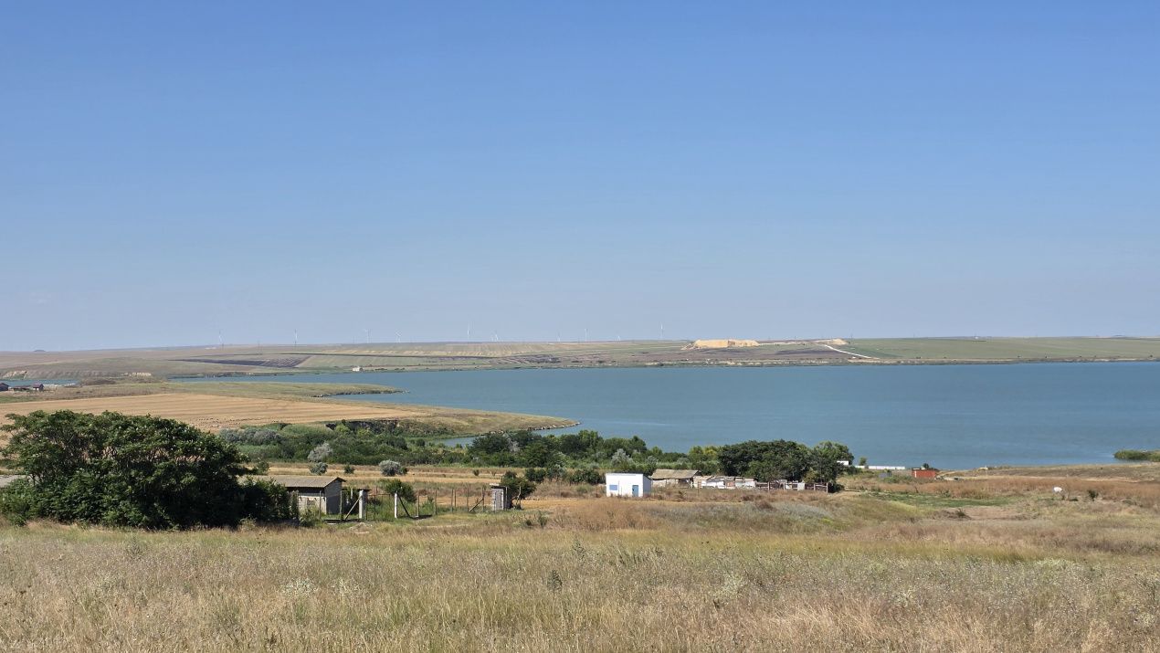 Teren extravilan Navodari, cu vedere la lacul Tasaul, 12 euro/mp – fotografia 7 din 8