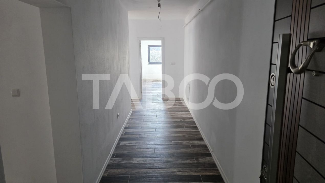 Apartament nou decomandat cu 3 camere de vanzare in Sebes – fotografia 2 din 10
