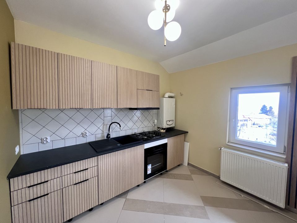 Apartament cu 3 camere, 54mp, etaj 5/5 - Zona Dambovita – fotografia 2 din 6