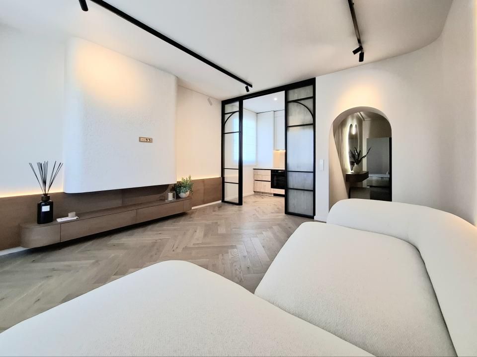 4 Camere I Unirii I Lux-Panoramic I 94 MP I 2020 I Parcare – fotografia 2 din 18