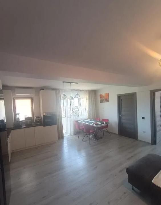 Apartament 3 camere zona Sub Cetate – fotografia 2 din 8