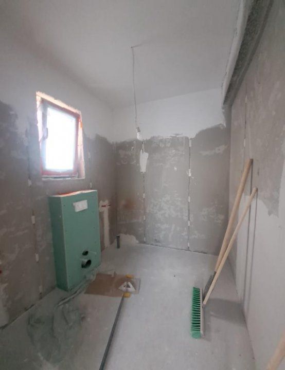 Casa spatioasa,bine compartimentata,ideala pentru familie! Varteju-Magurele – fotografia 14 din 15
