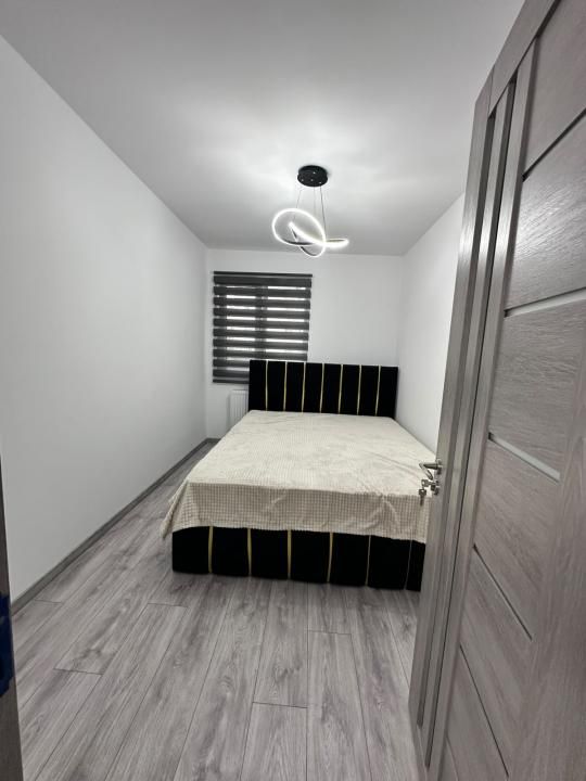 Apartament de vânzare – 3 camere , Micro 8 ,et 1 – fotografia 8 din 13
