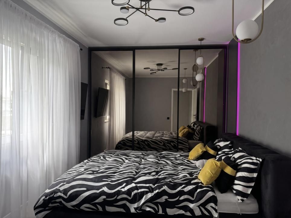 Apartament premium cu 3 camere mobilat la comandă cu terasă de 18 mp – fotografia 4 din 10