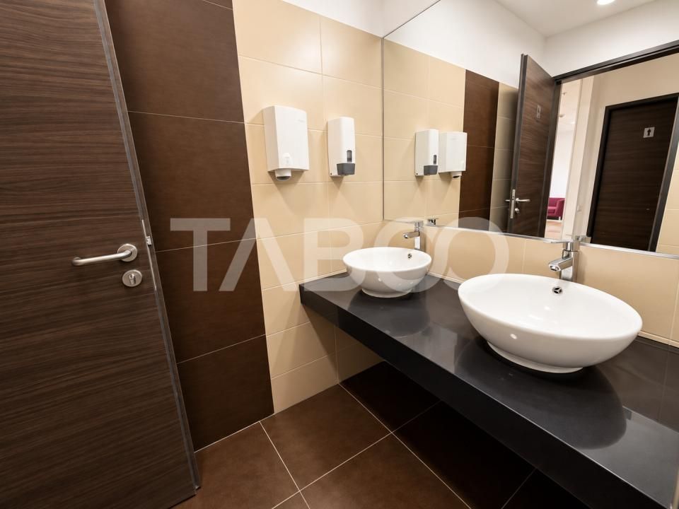 Spatiu de birouri de inchiriat - etaj privat spatios priveliste – fotografia 19 din 23