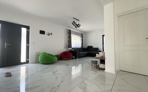 Duplex 3 camere, 72 mp utili, mobilat/utilat - Sanmihaiu Roman