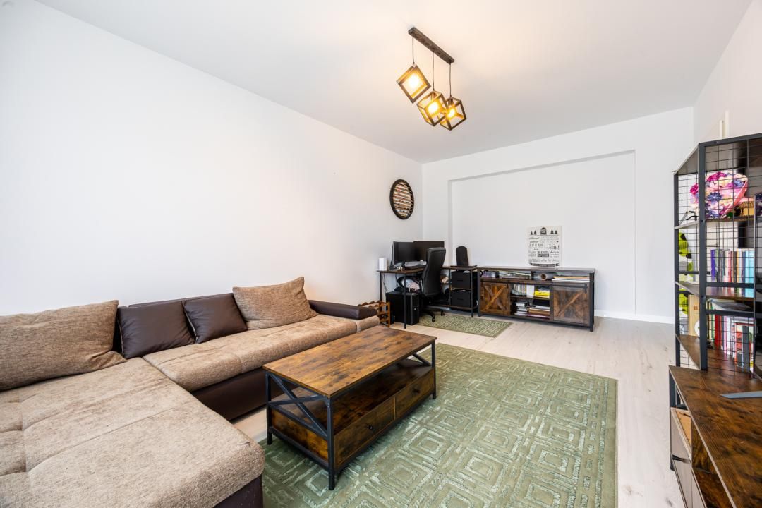 Vânzare apartament cu 3 camere, decomandat, Casa Nobel – Zona Tractorul – fotografia 2 din 22